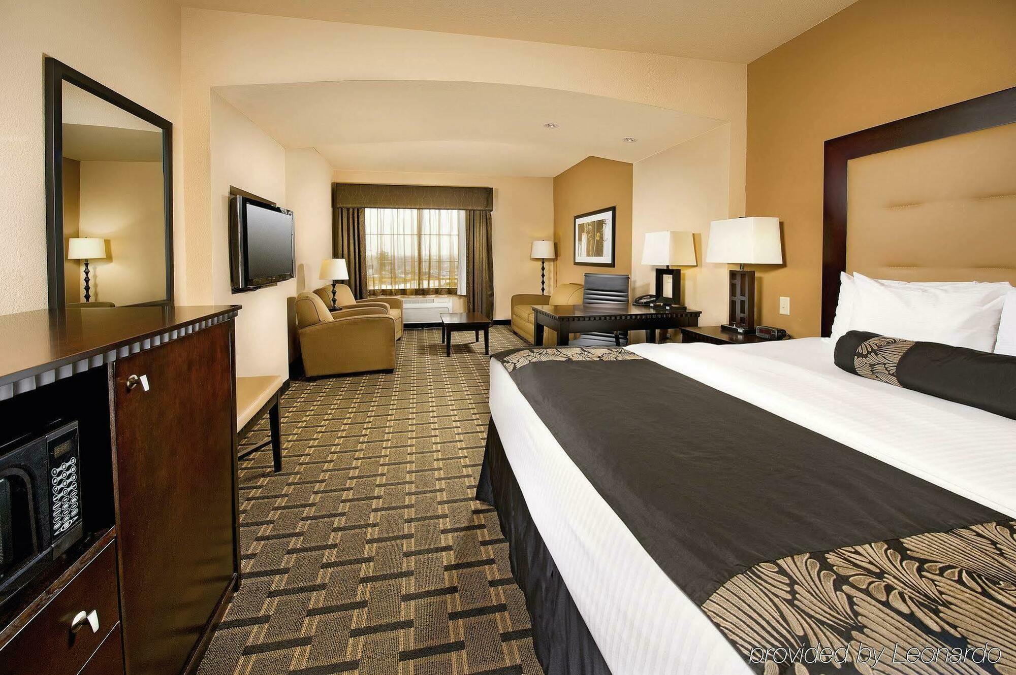Отель La Quinta By Wyndham Mt. Pleasant Mount Pleasant Экстерьер фото